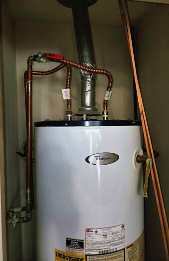 https://plumberbassendean.com.au/uploads/2025/06/hot-water-650217.jpg